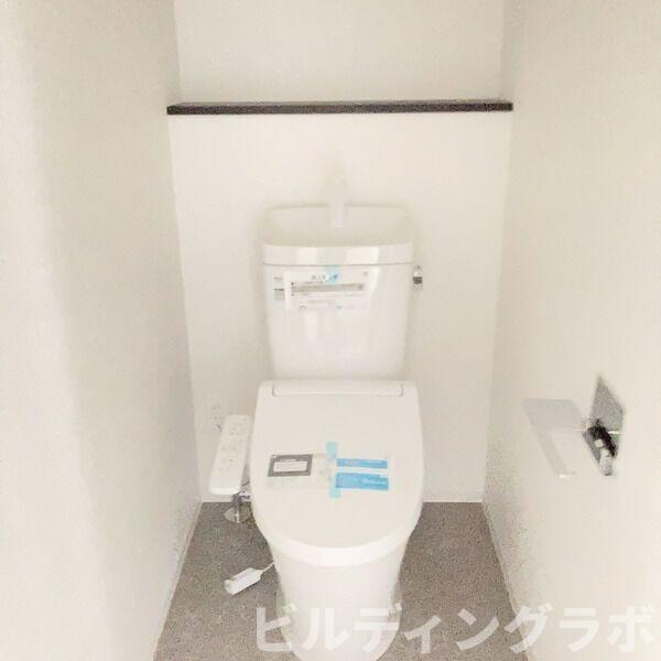 トイレ　別号室参考画像です。