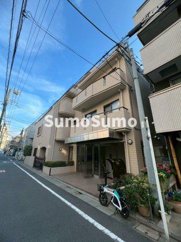 建物外観　建物の内部です