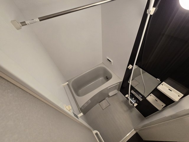 バス・シャワールーム　落ち着いた空間のお風呂です
