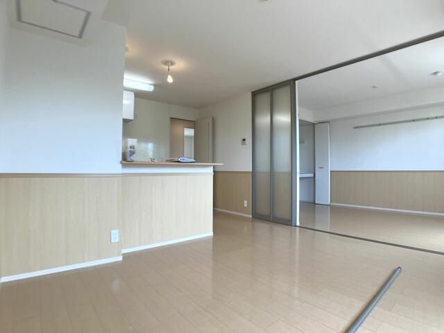居室・リビング　写真は別の部屋のものです。