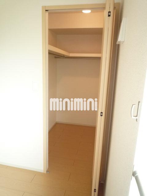 収納　たっぷり入るウォークインクローゼット
