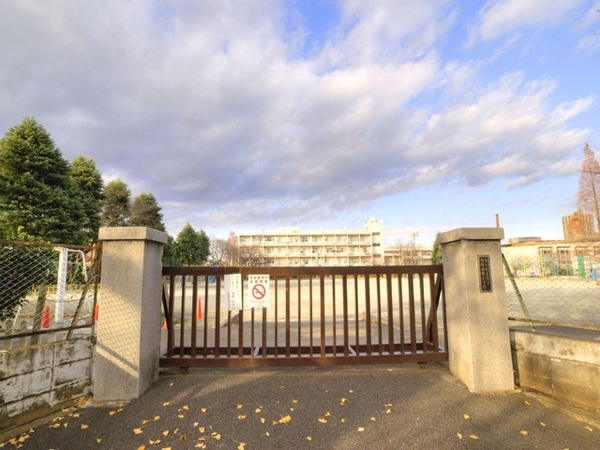 小学校　さいたま市立与野本町小学校（小学校）まで1159m