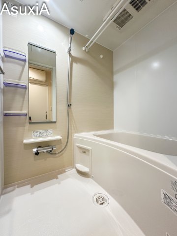 バス・シャワールーム　別タイプのお部屋の写真です