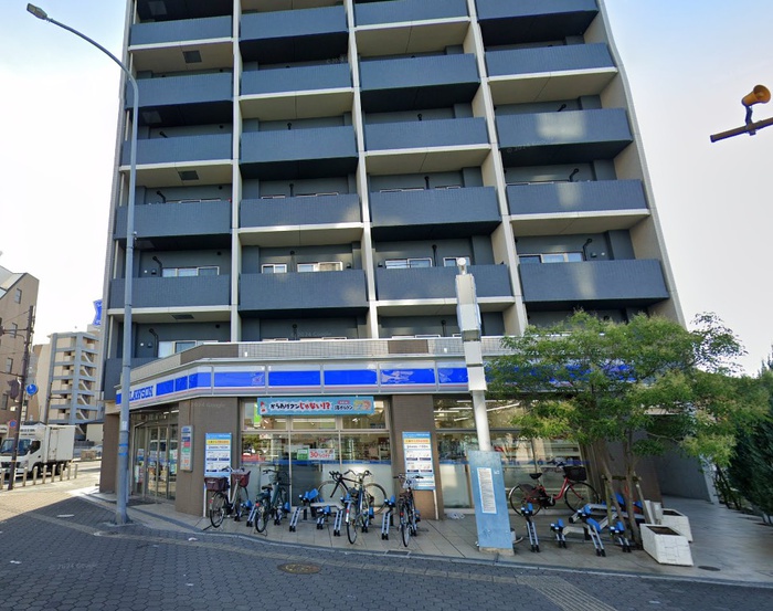 コンビニ　ローソン川西小花1丁目店（コンビニ）まで400m