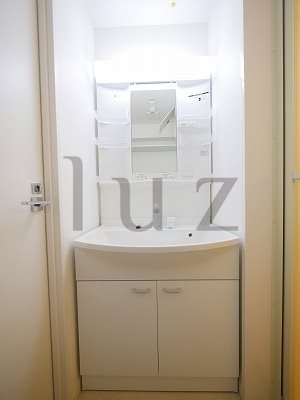 洗面設備　人気の独立洗面台です！