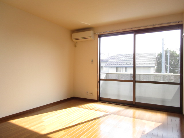 居室・リビング　９．３帖のゆったり洋室です！＊他部屋の参考です
