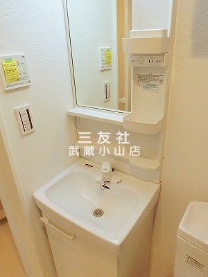 洗面設備　朝の身支度には欠かせない独立洗面化粧台