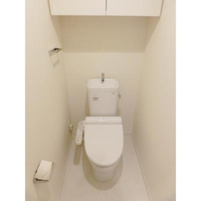 トイレ　※写真は同タイプ住戸です。
