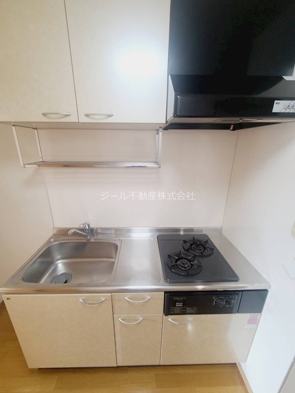 キッチン　2口ガスコンロのシステムキッチン。