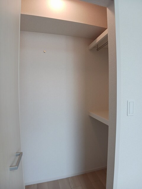 収納　※同タイプの部屋写真です