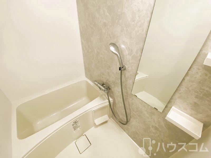 バス・シャワールーム　ちょっと小じゃれたお風呂！