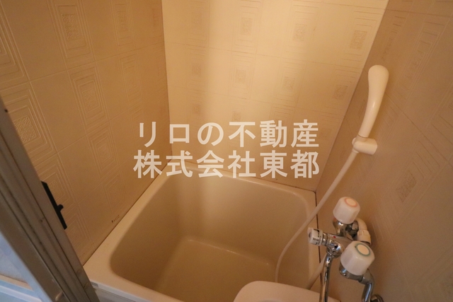 バス・シャワールーム　人気の浴槽付き☆快適にバスタイムをお過ごしいただけます♪
