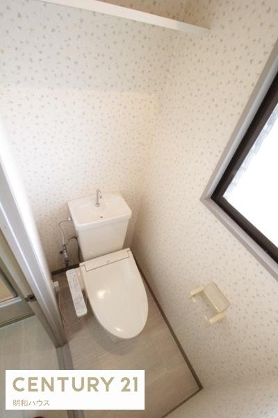 トイレ　温水洗浄便座完備のトイレです◎