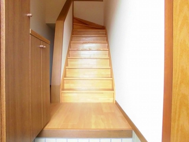 玄関　収納もある玄関です
