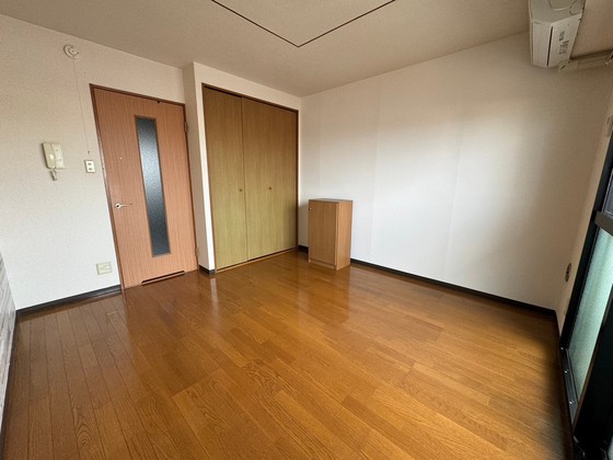 居室・リビング　※別部屋の写真です