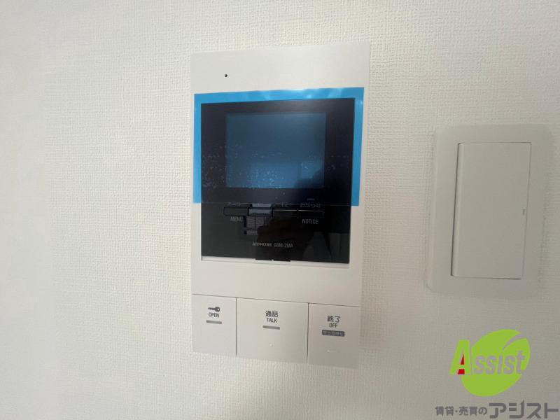 セキュリティ　ＴＶモニター付インターホンです。来客者の顔が見えるので安心！