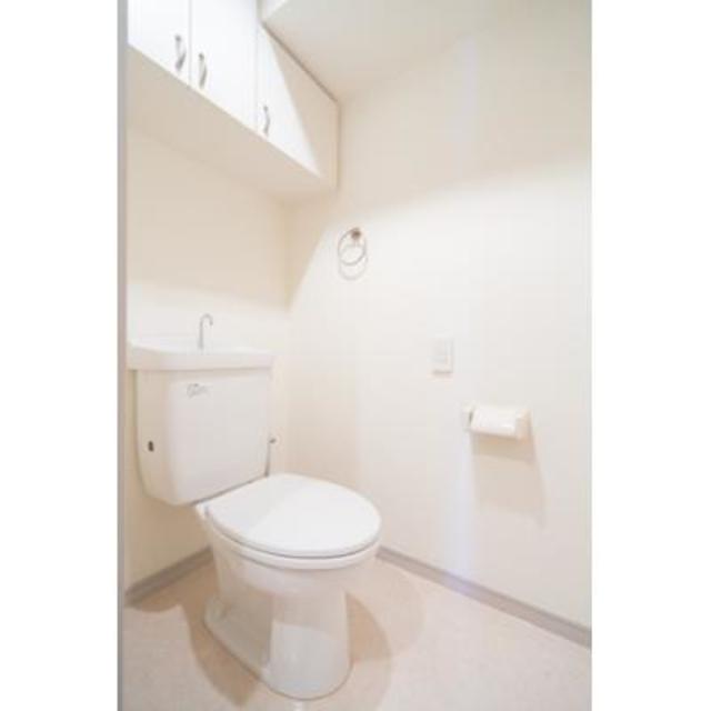 トイレ　※写真は同タイプ住戸です。