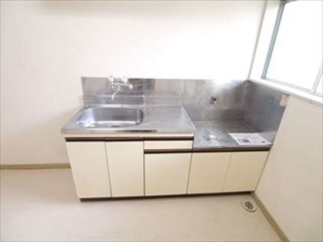 キッチン　別部屋参考写真です