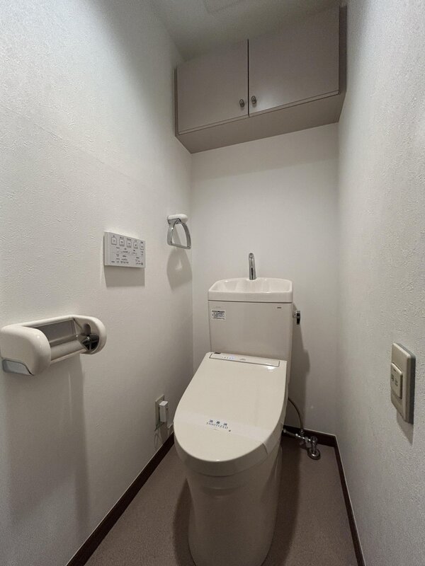 トイレ　※別部屋の参考写真です。
