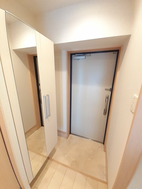 玄関　シューズボックス付きの玄関です★