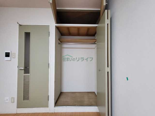 収納　別部屋参考写真となります。