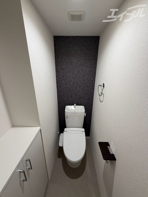 地下鉄御堂筋線 中津駅 徒歩12分 15階建 築1年のトイレ写真