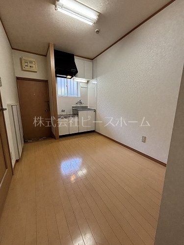 居室・リビング　※別号室参考写真