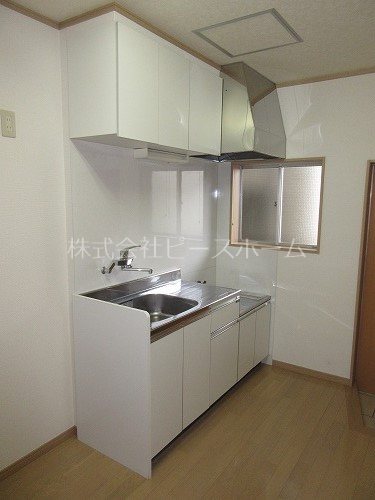 キッチン　※別号室参考写真