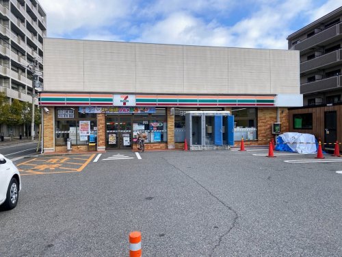 コンビニ　セブンイレブン 西宮南昭和町店（コンビニ）まで253m
