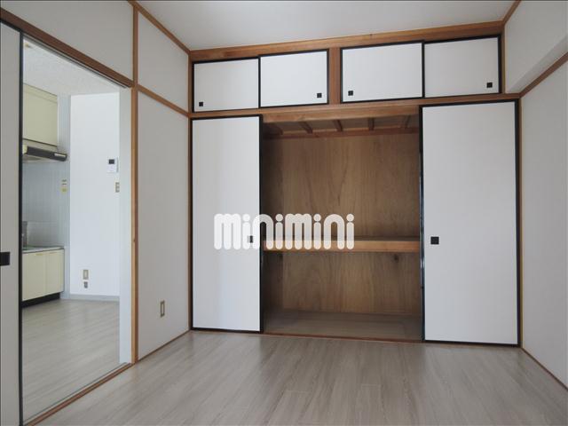 収納　収納力のある押入れです