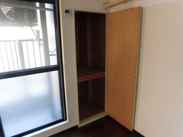 収納　多い荷物もここに片付けれます