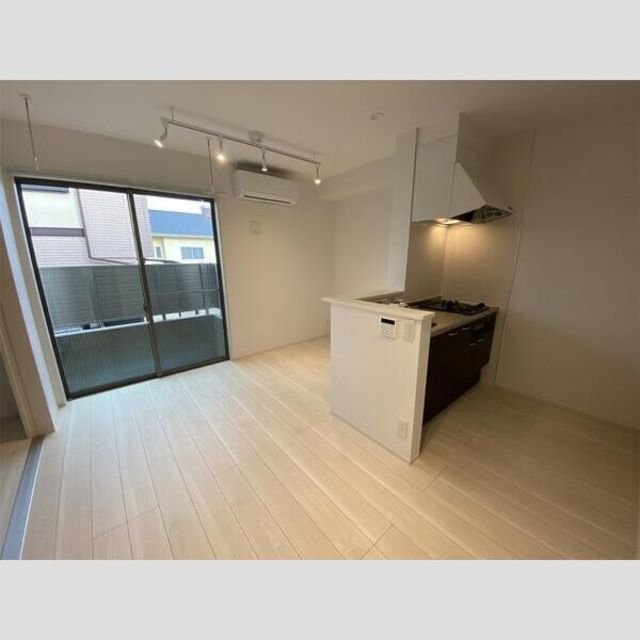 その他　【居間・リビング】写真は別部屋となります☆