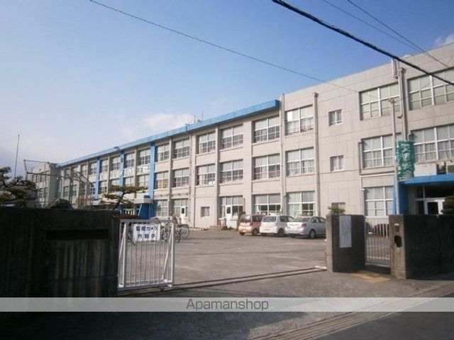 小学校　扶桑町立　高雄小学校（小学校）まで580m