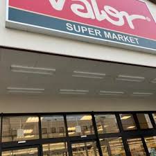 スーパー　バロー 都通店（スーパー）まで813m