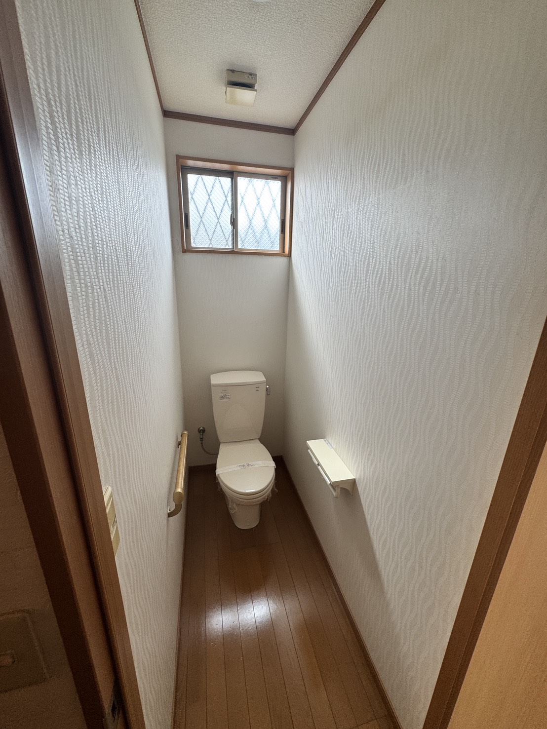 本荘6丁目貸家のトイレ写真