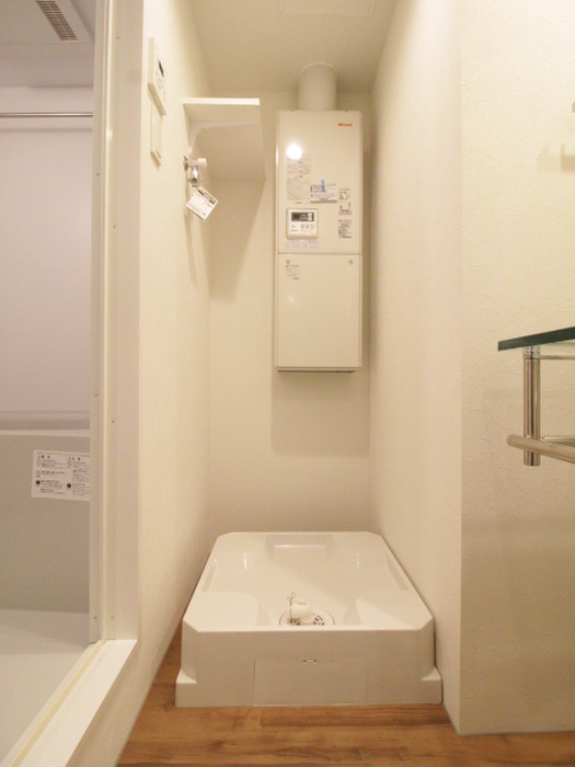 quador今池EASTの居間写真