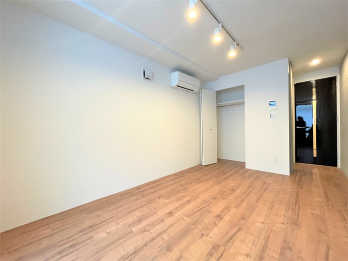 quador今池EASTの居間写真