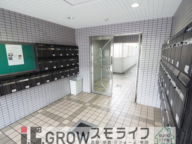 ロビー　明るい感じでいいですね