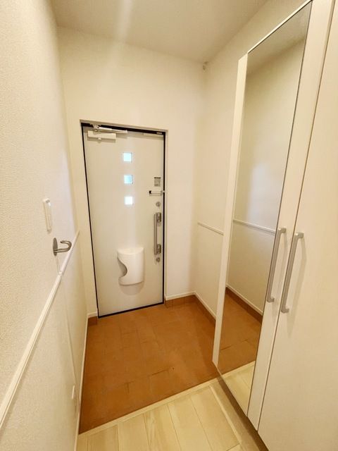 玄関　シューズボックス付き玄関