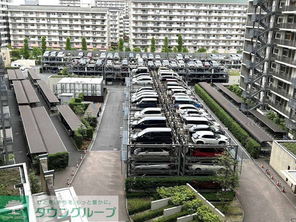 駐車場　駐車場
