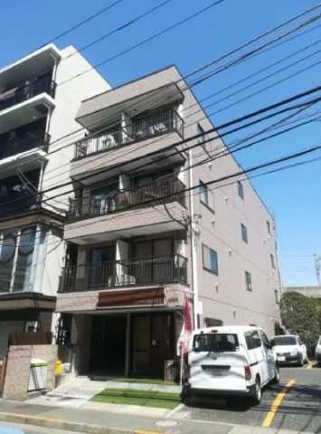 建物外観　タイル張りの綺麗な建物です☆
