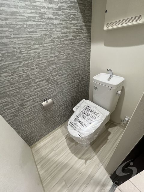 阪急京都線 摂津市駅 徒歩11分 3階建 築4年のトイレ写真