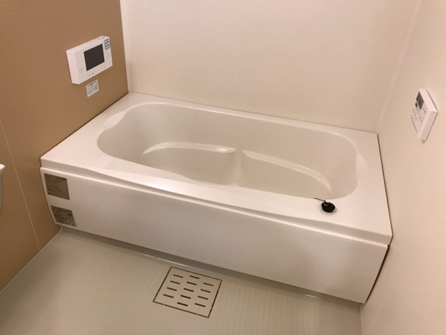 バス・シャワールーム　追い焚き・浴室乾燥機付きのお風呂です♪