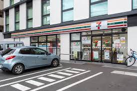 コンビニ　セブンイレブン 足立加平1丁目店（コンビニ）まで411m
