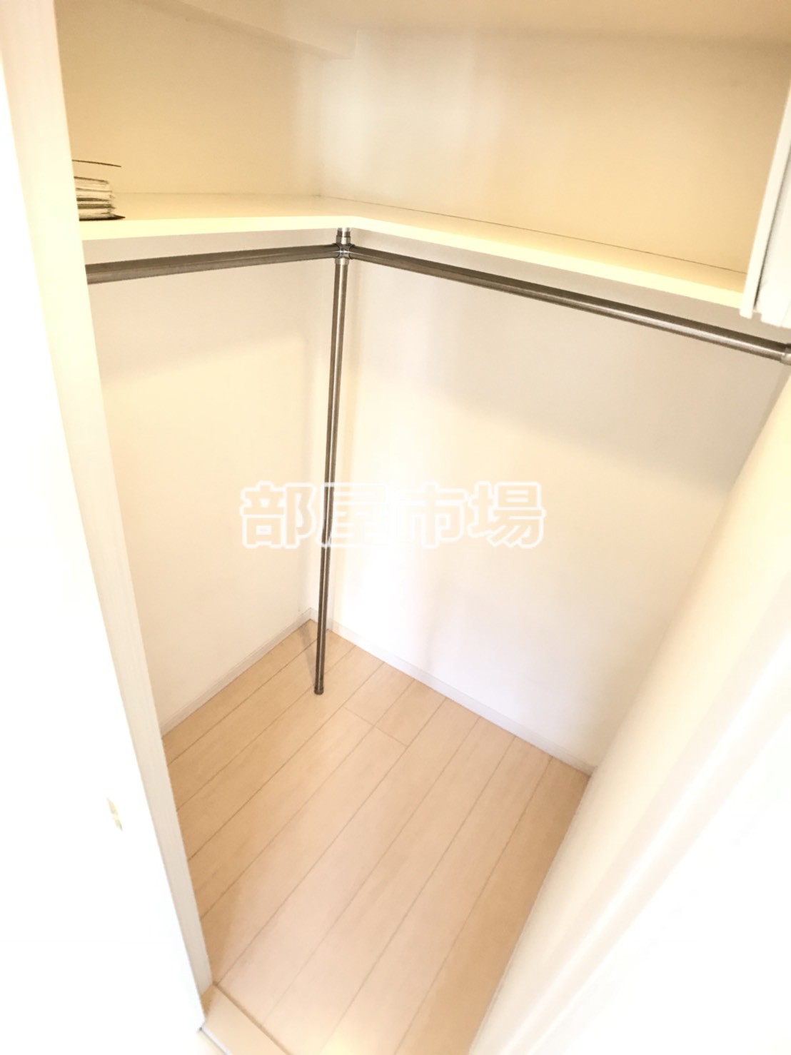 収納　ウォークインクローゼット