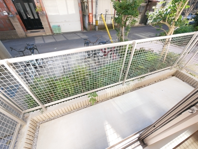 バルコニー　物干し掛け付