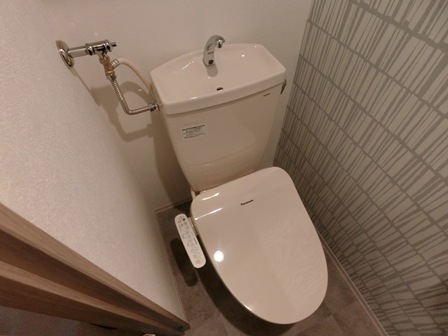 ＪＲ千歳線 北広島駅 徒歩18分 4階建 築1年のトイレ写真