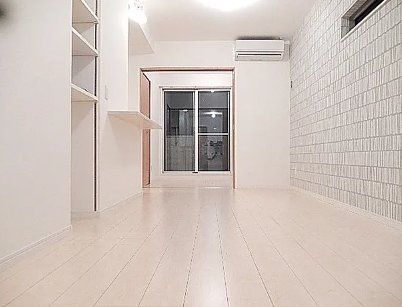 居室・リビング　現状優先とし写真は参照とする。