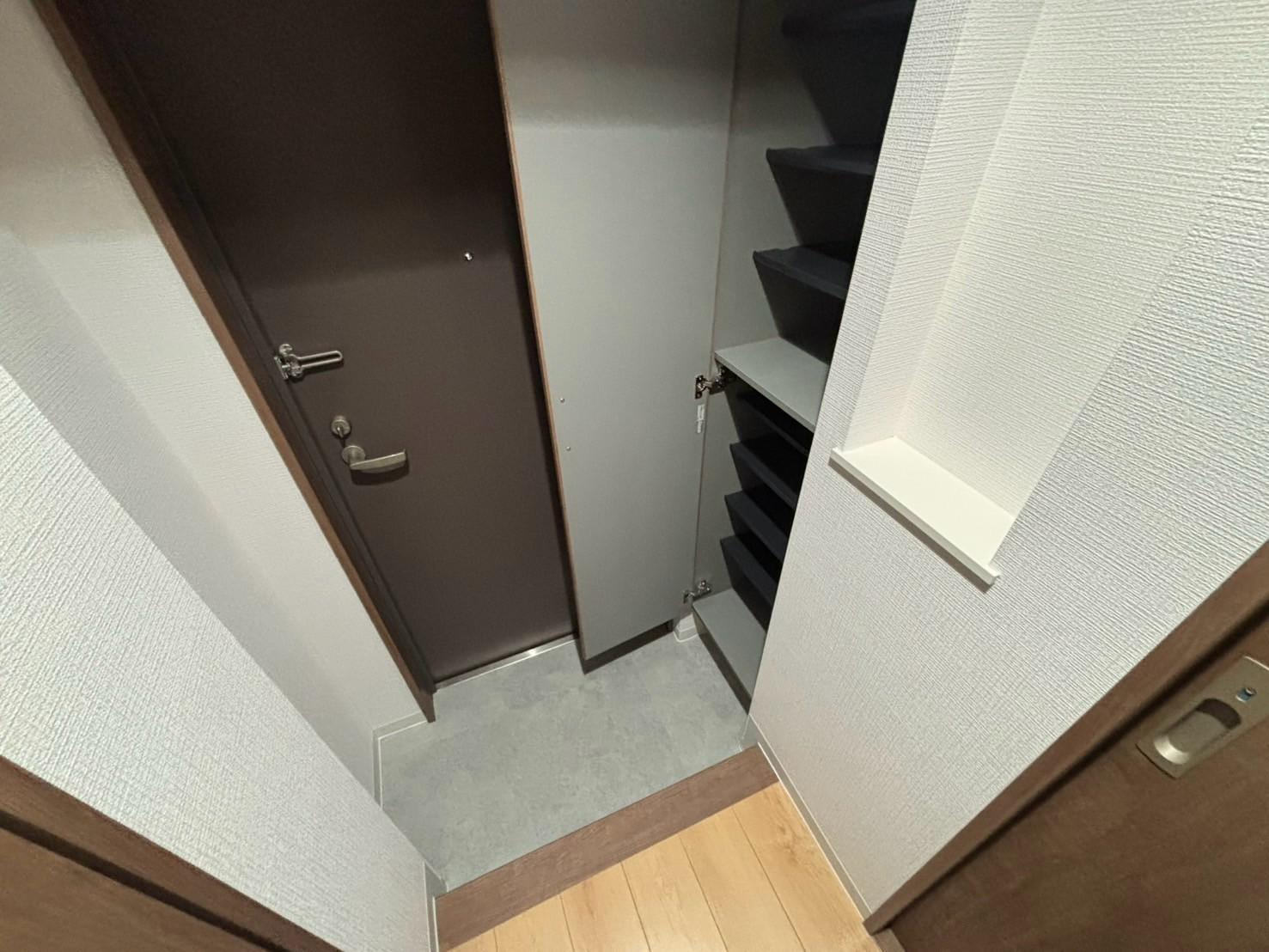 玄関　収納の多い玄関です