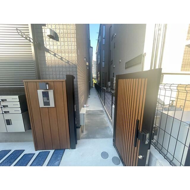 リバージュ鶴ヶ峰の外観写真